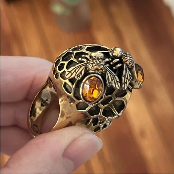 Alexander McQueen Honeycomb Skull Bee Ring - Picture 7 of 17